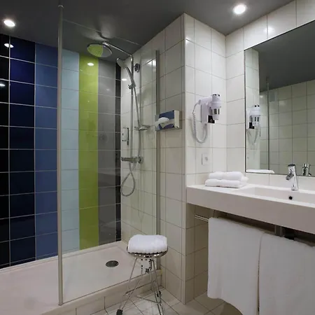 Le Cinq Hyper - Centre 4* Chambery