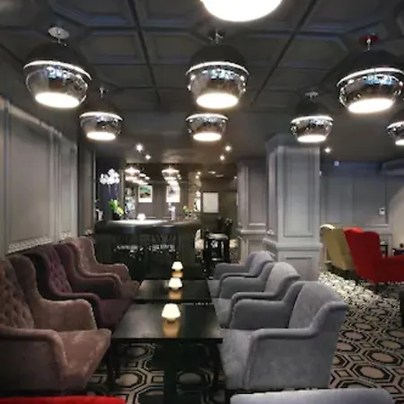 Le Cinq Hyper - Centre 4* Σαμπερί