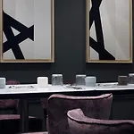 Le Cinq Hyper - Centre Hotel Chambéry