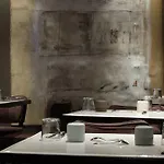 Le Cinq Hyper - Centre Otel Chambéry