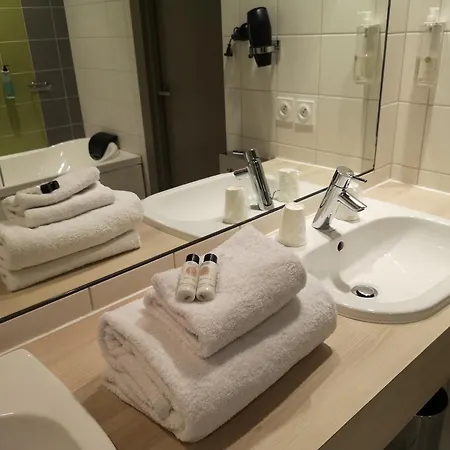 Hotel Le Cinq Hyper - Centre