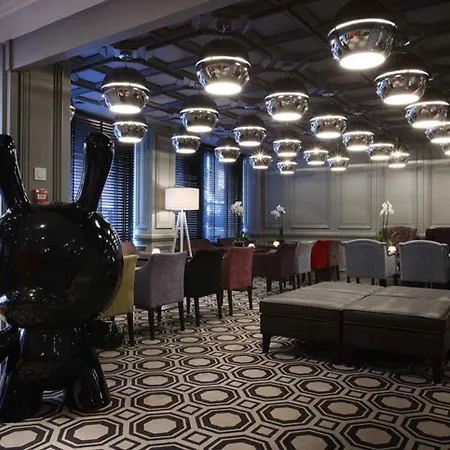 Le Cinq Hyper - Centre 4*