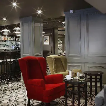 Hotel Le Cinq Hyper - Centre Chambéry