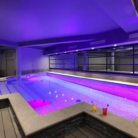 Hotel Le Cinq Hyper - Centre