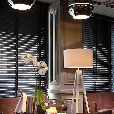 Hotel Le Cinq Hyper - Centre 4*