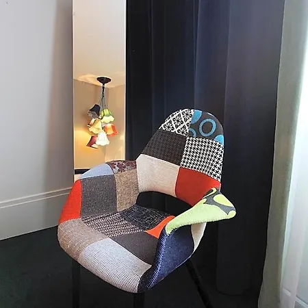 Hotel Le Cinq Hyper - Centre 4*