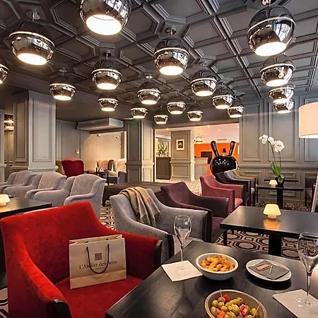 Le Cinq Hyper - Centre 4* Chambery