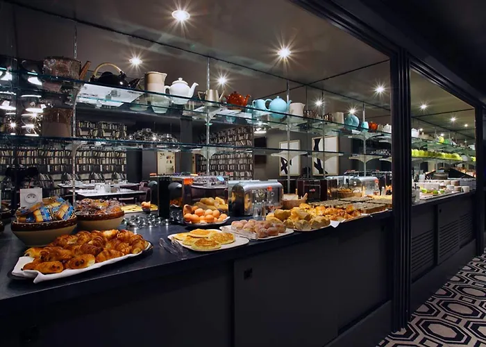 Le Cinq Hyper - Centre 호텔 4*