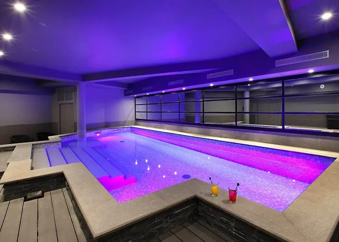 호텔 Le Cinq Hyper - Centre