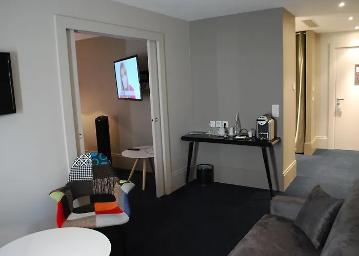 호텔 Le Cinq Hyper - Centre Chambéry