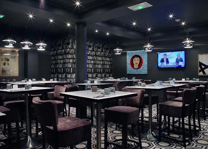 호텔 Le Cinq Hyper - Centre 4*