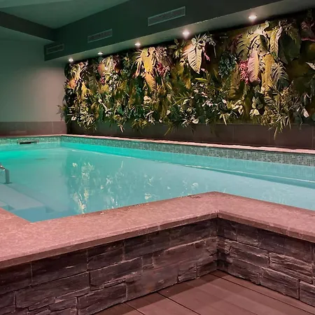 Le Cinq Hyper - Centre Hotel 4*