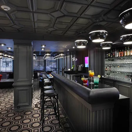 Le Cinq Hyper - Centre Hotel Chambéry